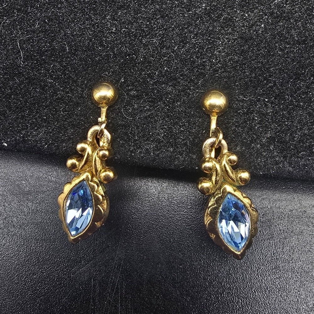 Avon 1990 Victorian Style Earrings Clip On Gold Tone Blue Rhinestone